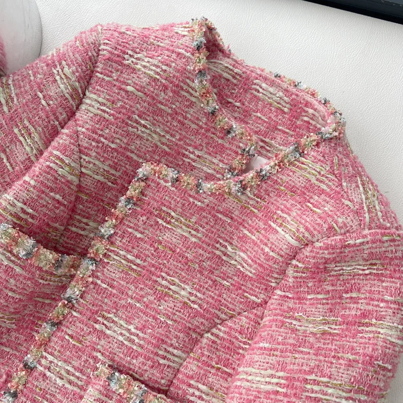 Рисунок 5 - Женское твидовое короткое пальто