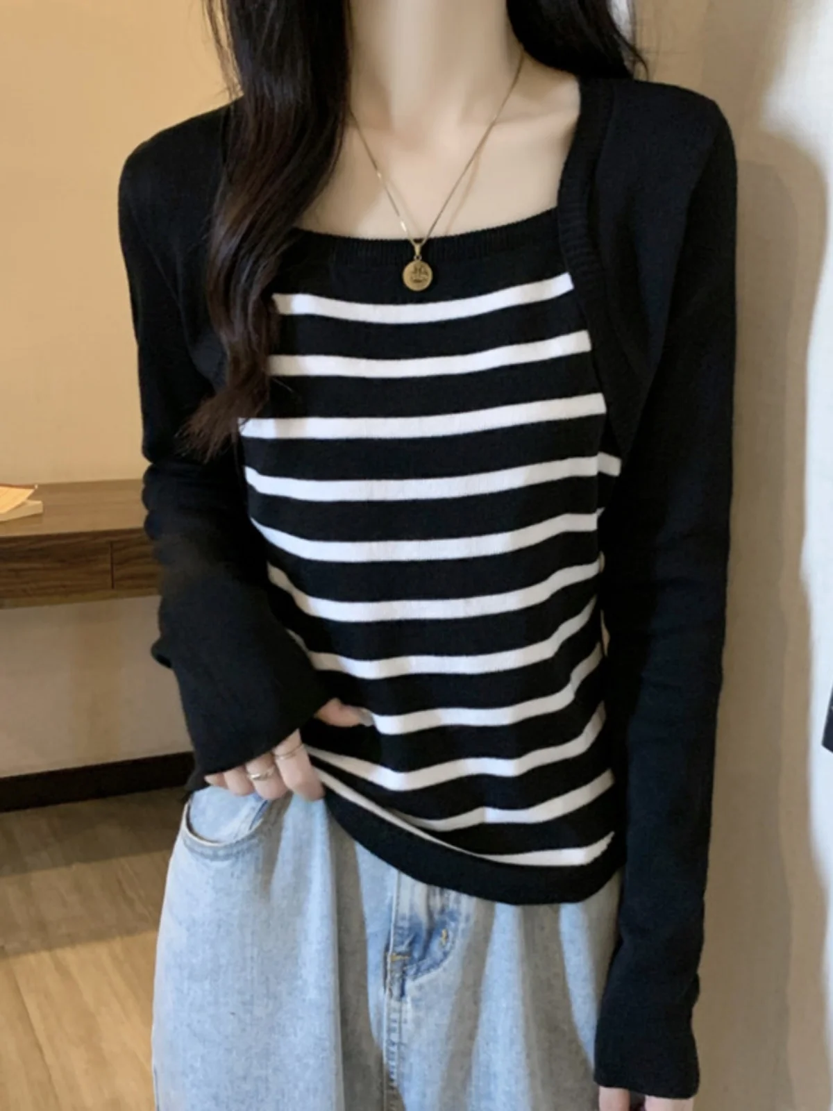 Плюс размер 2025 Новый искусственный трикотаж из двух частей с длинными рукавами