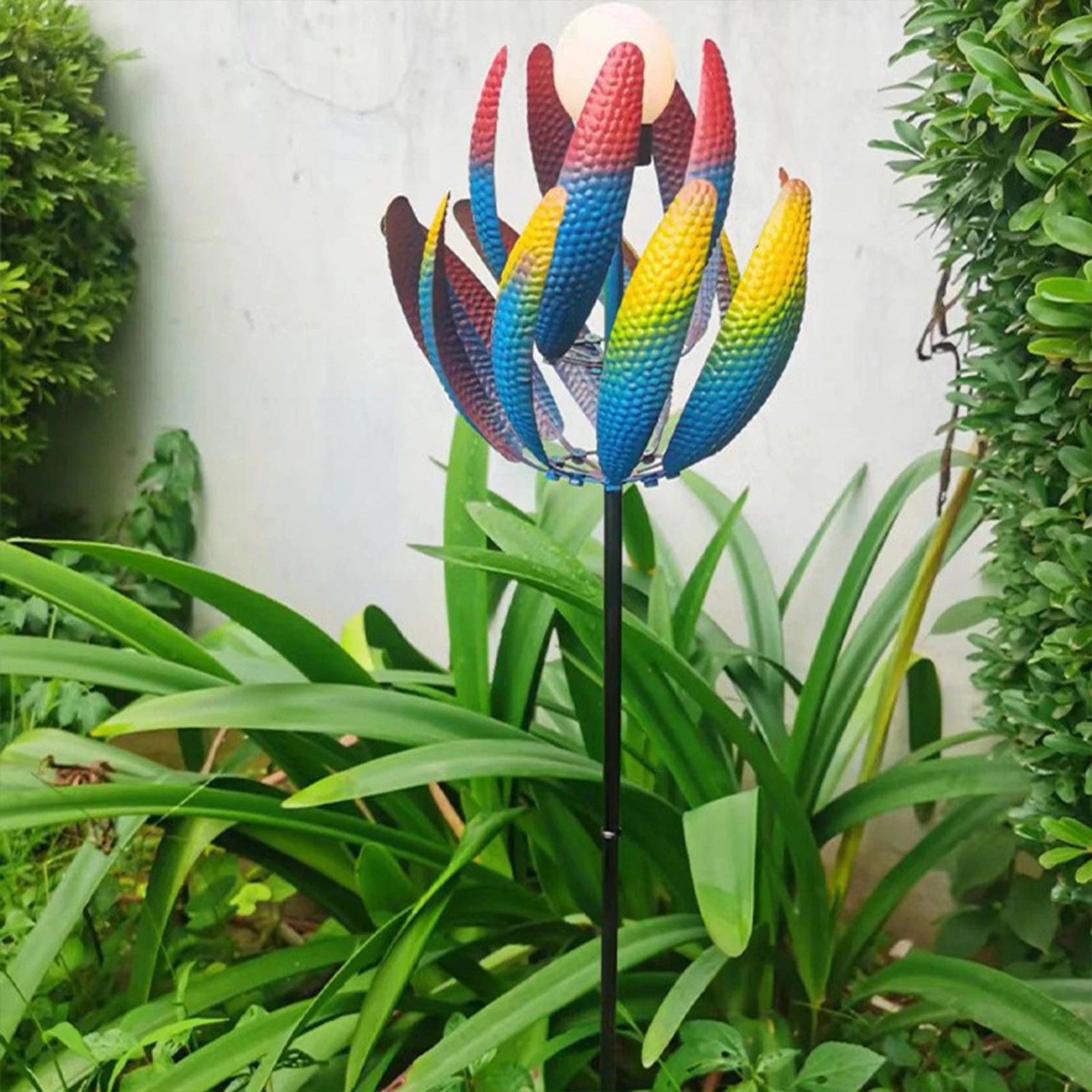 

Wind Spinner Garden Ornament Metal Petal-shaped Blades Garden Rotator Multicolor Windmill Holiday Decorative
