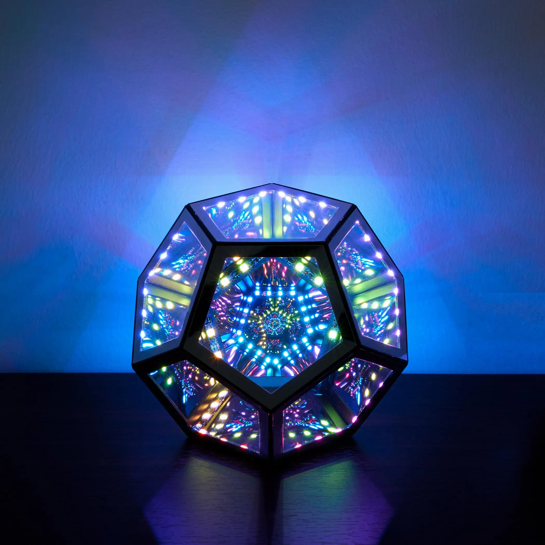 

Геометрический светодиодный ночник Dreamy Geometric Space