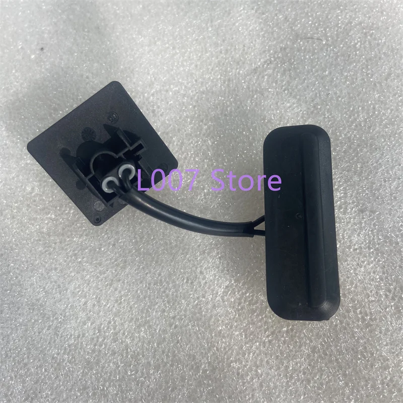 Переключатель открытия багажника номер: 13422268 Для Chevrolet Cruze Orlando задняя дверь