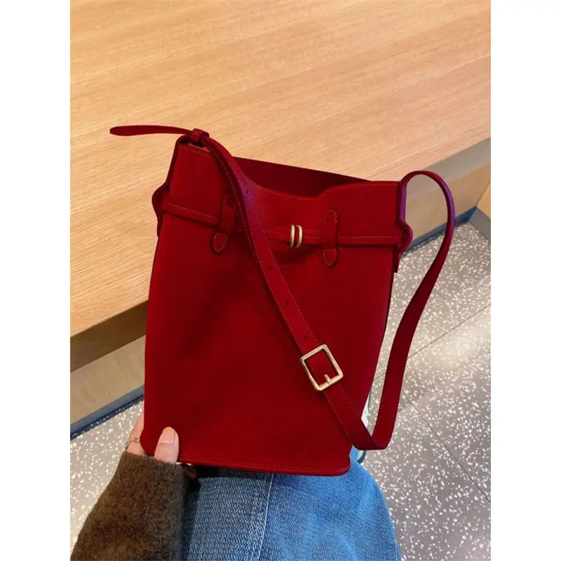 

Women's Bags Designed 2023 Messenger Bags Crossbody Bags For Women Shoulder Bag Large Capacity Bucket Bag Commuter Tote Bag