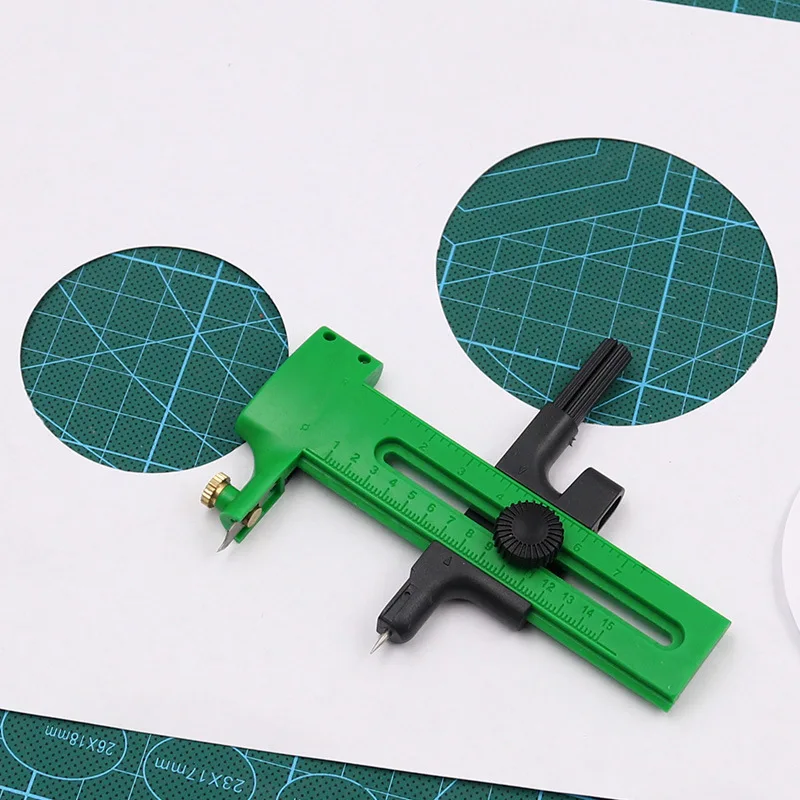 

Compass Circle Cutter With Ratchet Handle For Making Fabric Crafts DIY Scrapbook Cutting Blade Ergnomic Ratchet-dial Handle