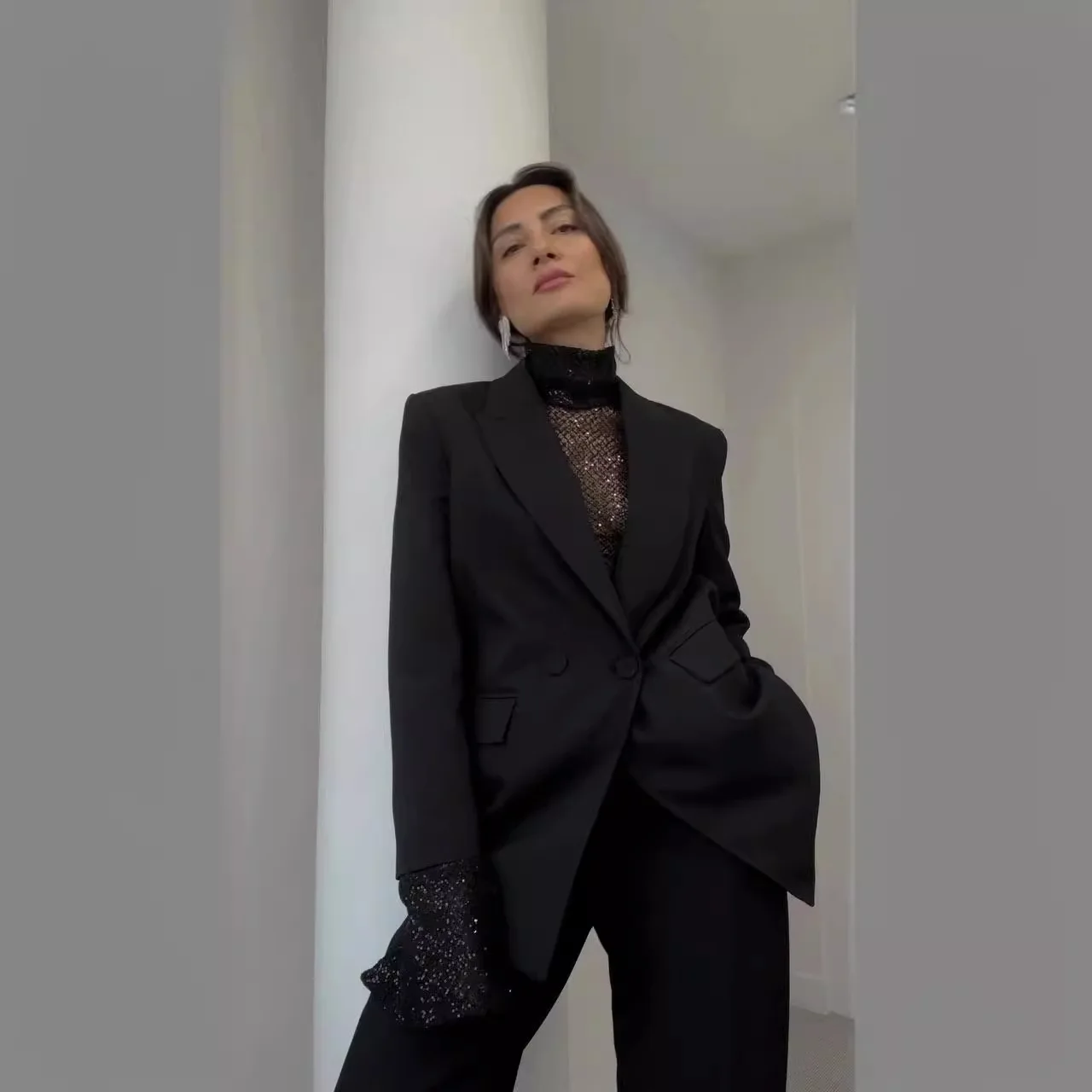 Женская прозрачная блузка с длинным рукавом и высоким воротником