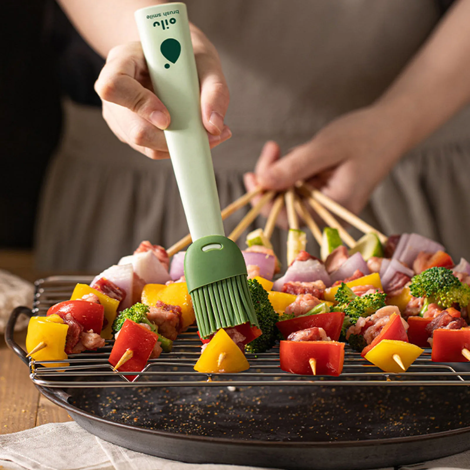 

Silicone Kitchen Oil Brush Spreading Oil Butter Sauce Marinades for Desserts Fits Grilling Baking BBQ and Cooking