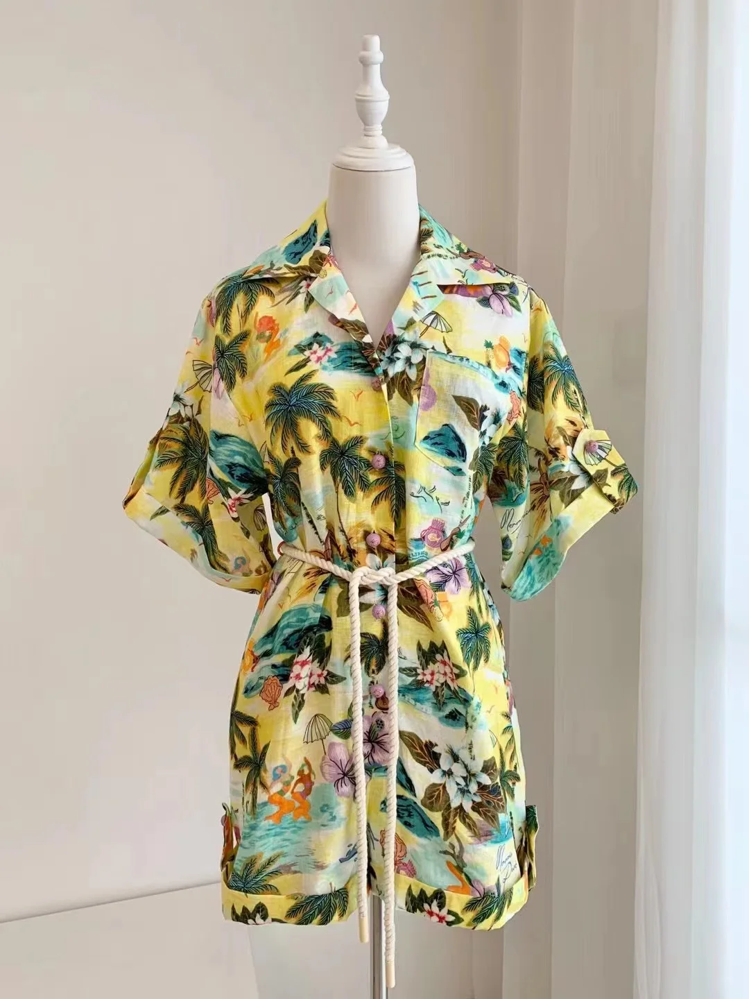 

Women Turn-down Collar Printed Waist Lace-up Linen Playsuits