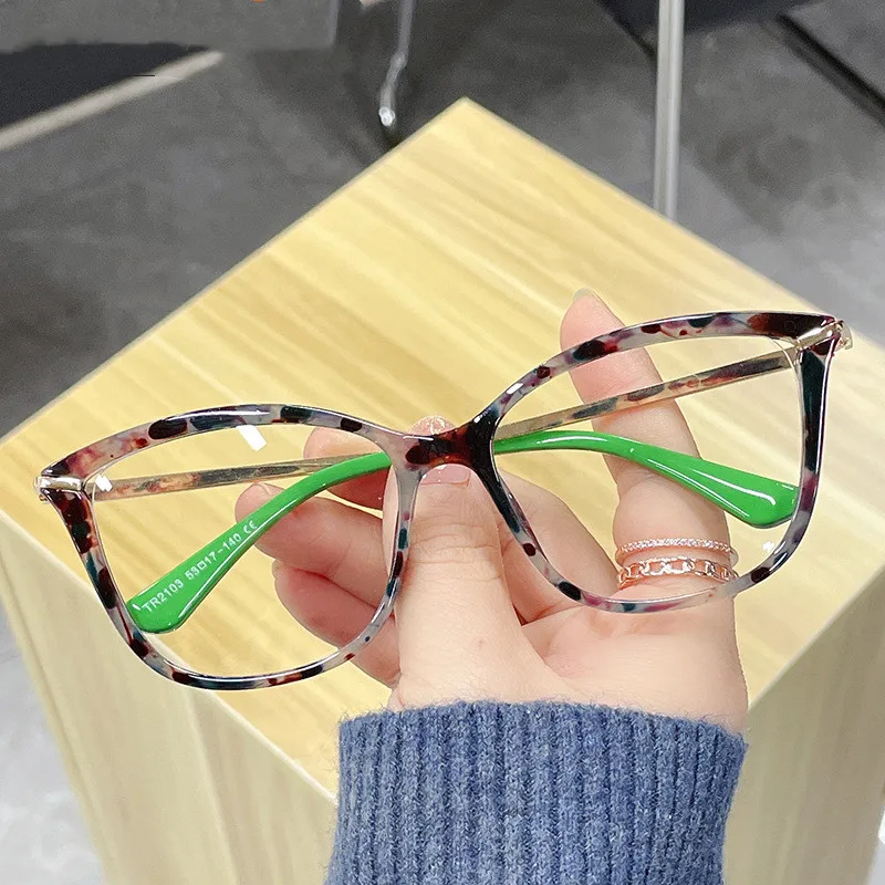 Cat Eye TR90 Fashion Anti-blue Light Glasses Transparent Eyebrows Flat Mirror Trend Glasses Frame Can Be Equipped With Glasses