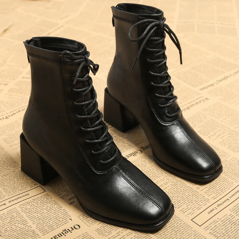 

Autumn and Winter 2023 New Square Head Chelsea Medium Boots Women English Style Coarse Front Lace Up Women's Boots Solid Shoes