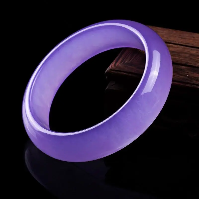 

Chinese Hand-carved Natural Jadeite Jade Bracelet 58mm