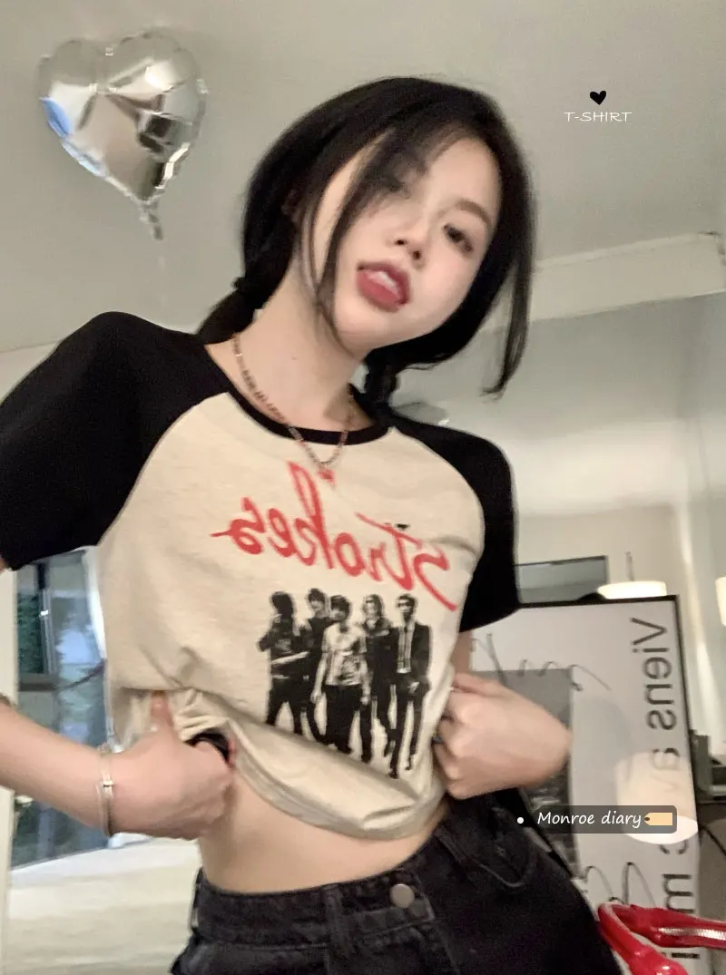 

American retro design sweet spice girl black short sleeve straight shoulder chic slim T-shirt women's summer short top ins