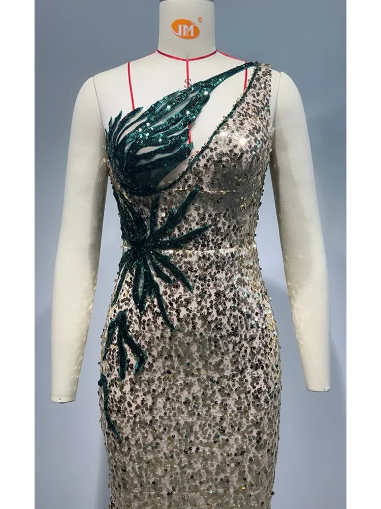 Женское платье-макси с вышивкой в виде зеленых листьев