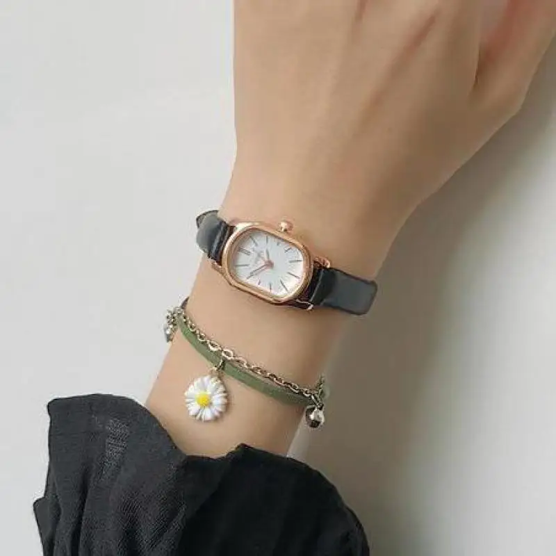 

Retro Simple Rectangle Dial Watch for Women Bangle Bracelet Fashionable for Girls Waterproof Watches Clock for Holidays Gift