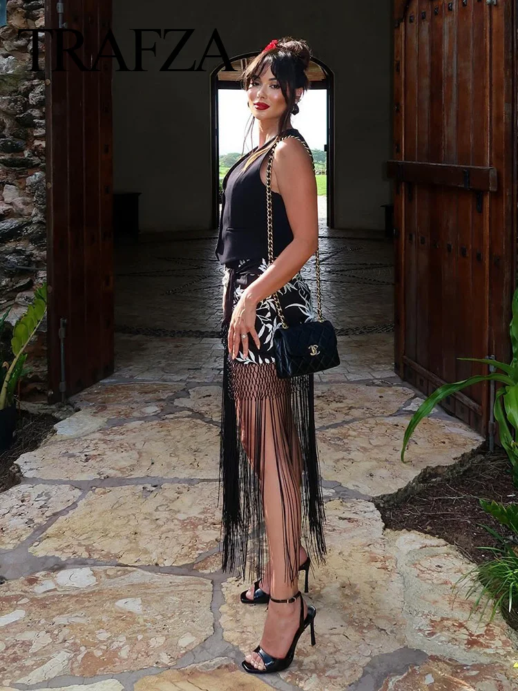 Юбка женская трапециевидная с высокой талией асимметричная