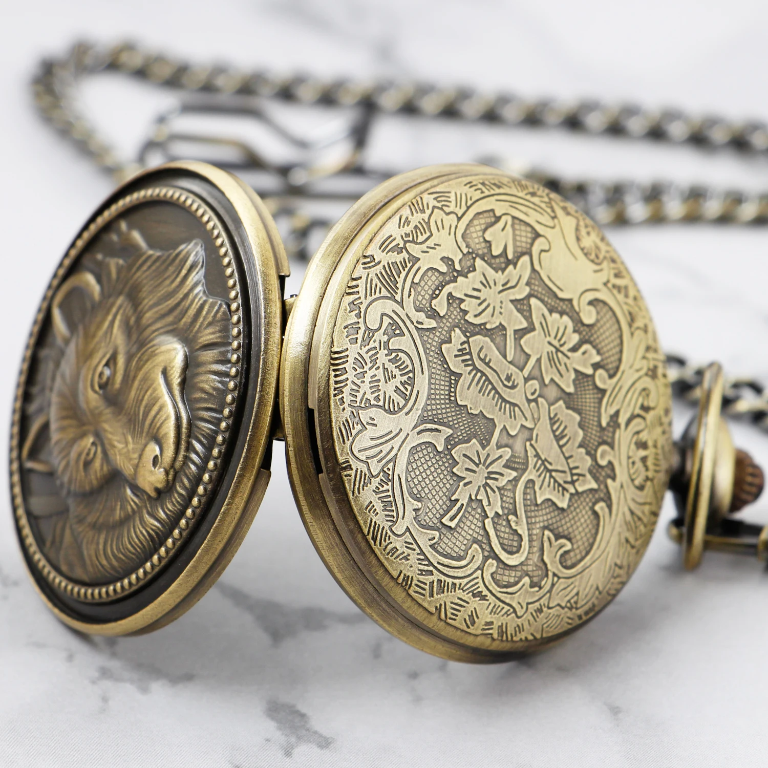 Рисунок 6 - Изысканные карманные часы Wolfhead с резьбой