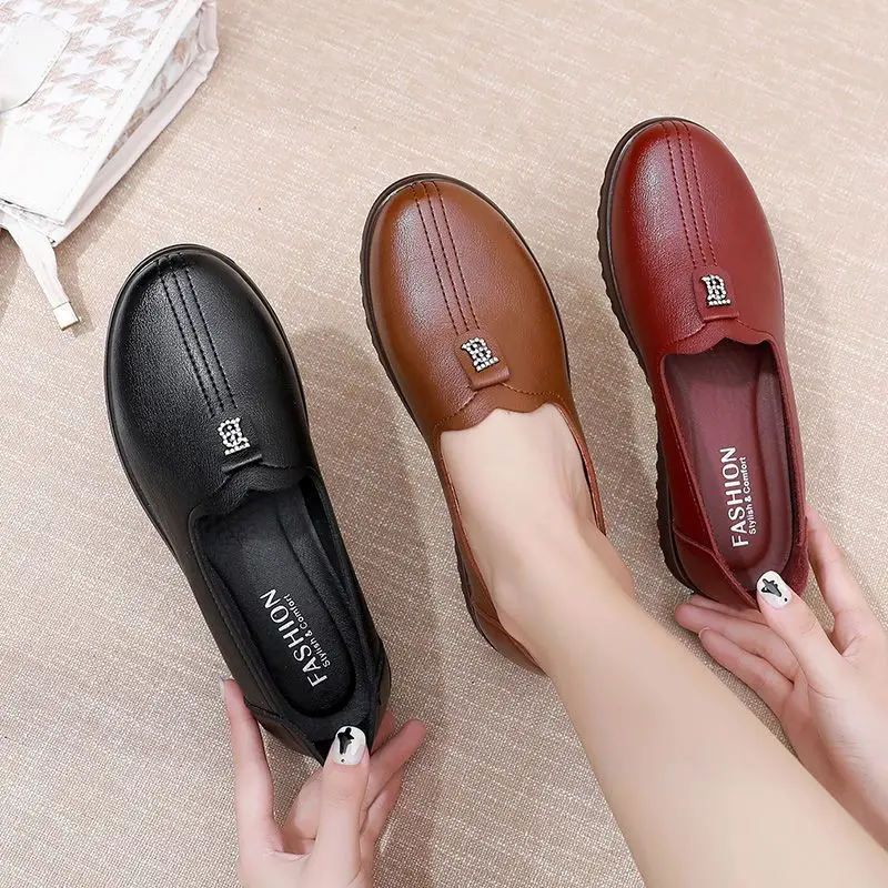 2023 Fashion Flats  Soft Leather Round head Women Casual Flats Ladies Shallow mouth Flat Oxford Shoes New Mother single Shoes
