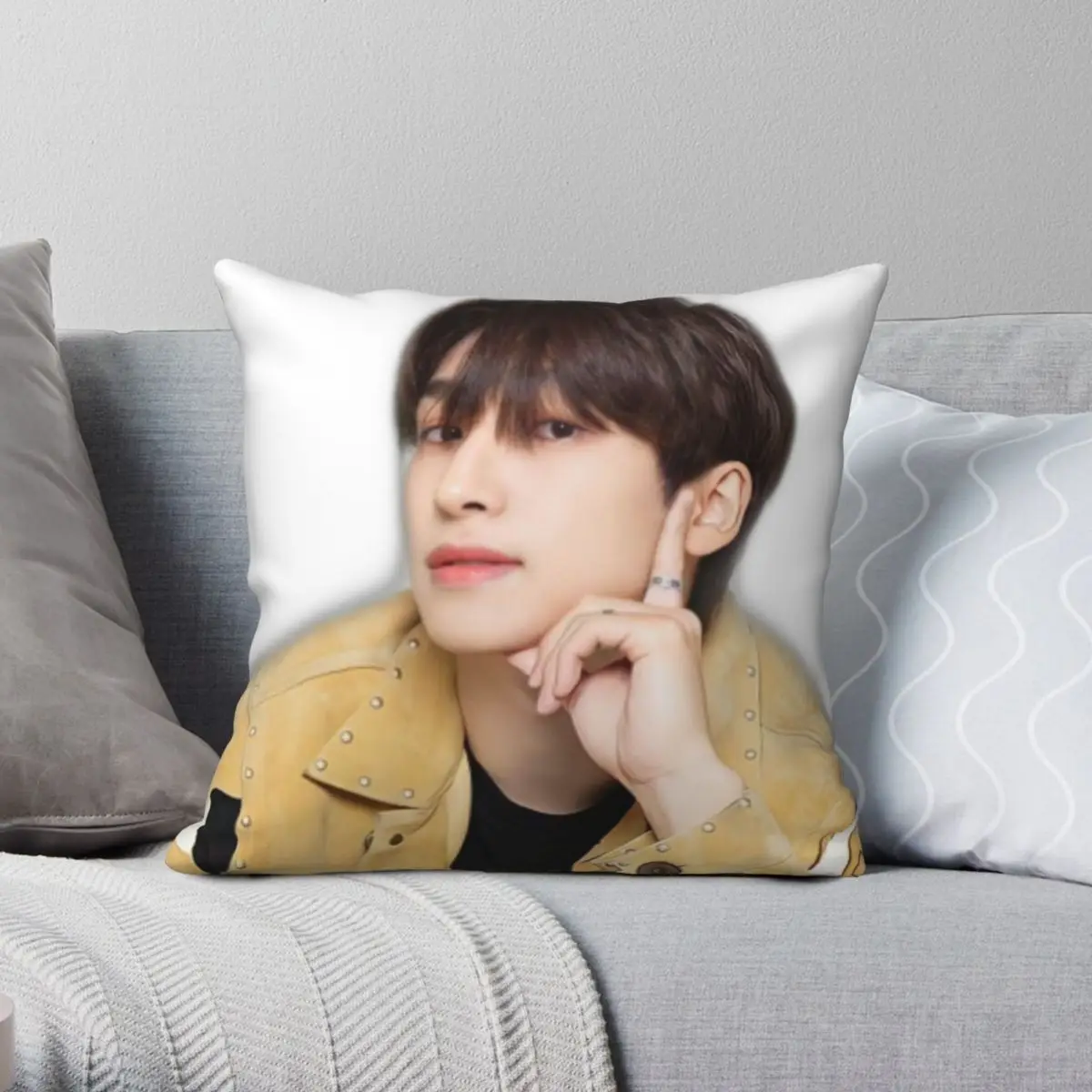 

Наволочка Sangyeon квадратная из полиэстера и льна