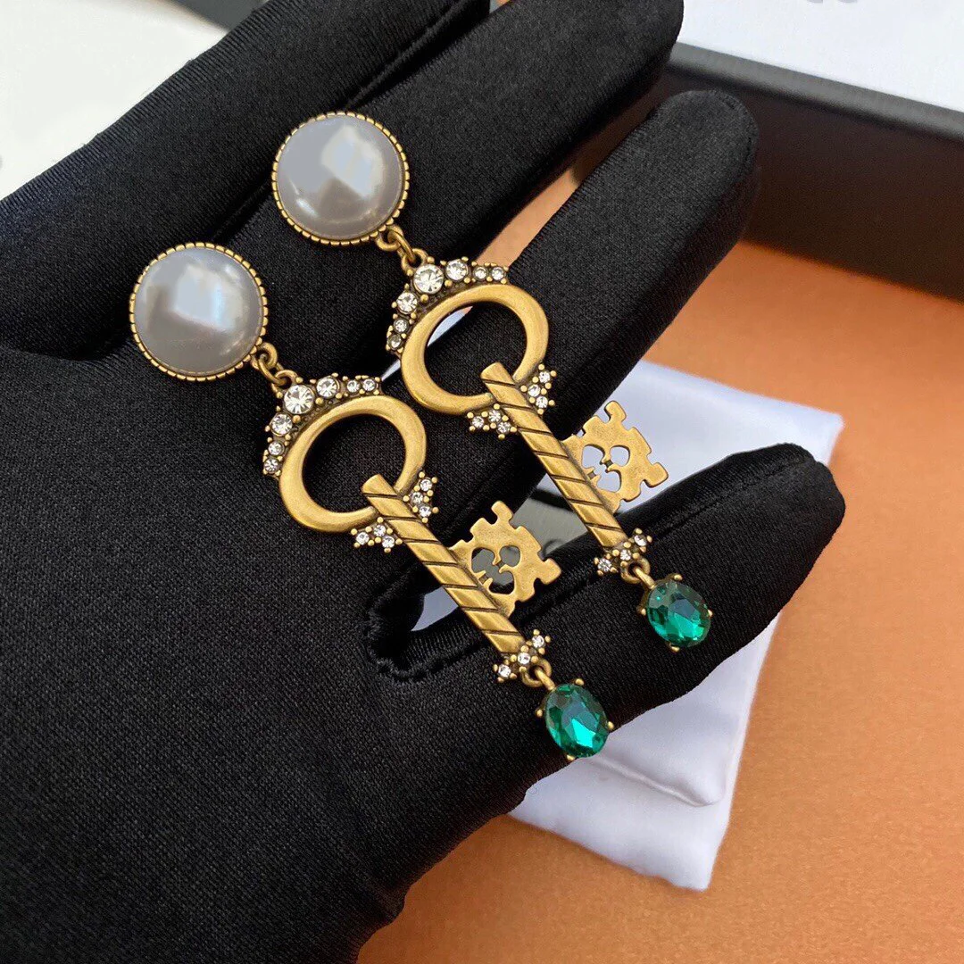 

NEW INBrand 2022 New Popular Pure Pearl Key Emerald Crystal Earrings Lovely Luxury Quality Fashion TrendEar Studs