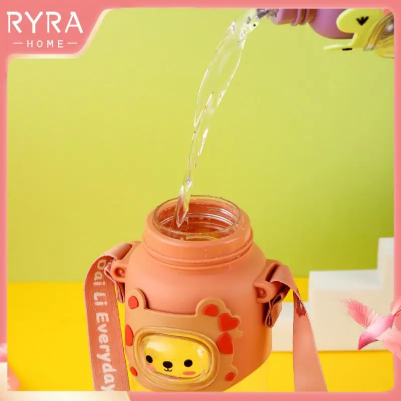 

Children's Portable Drinking Cup Plastic 2023 Sippy Cup Backpack Water Bottle Mug With Straw Hot Cartoon Drinking Tool New 600ml