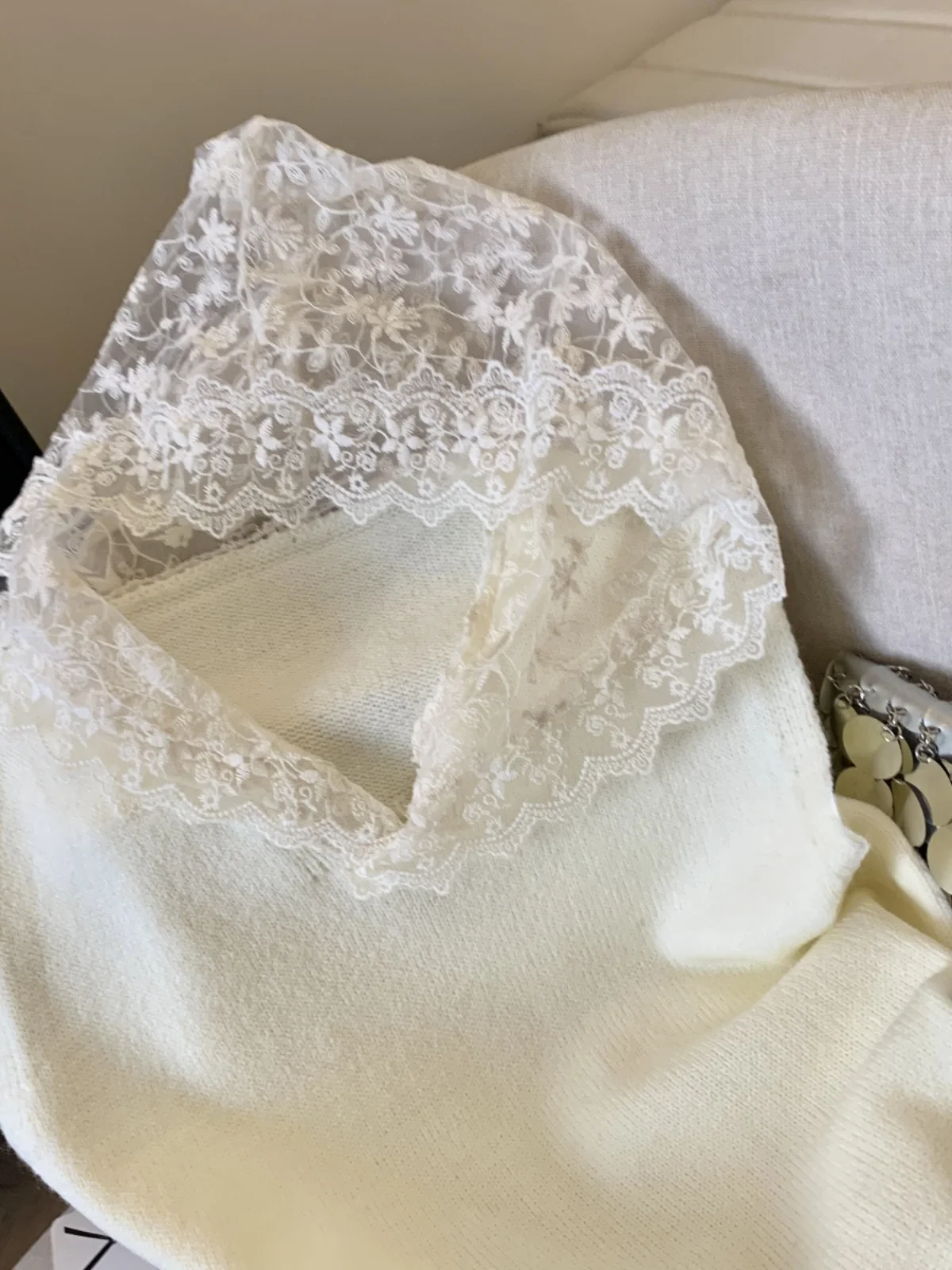 Свитер с кружевным капюшоном жилет женская весенне-осенняя верхняя одежда