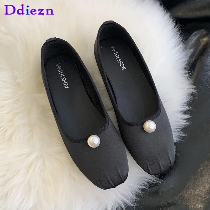 

Women Flats Spring/Autumn Square Toe Ballet Flats Lolita Ladies Shallow Shoes Slip-On Black Female Casual Outside Mary Janes