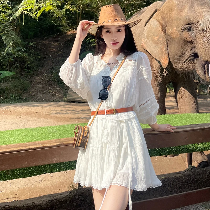 

Шикарное корейское белое кружевное платье с вышивкой, женское милое элегантное платье мини из хлопка с вырезами и ремнем