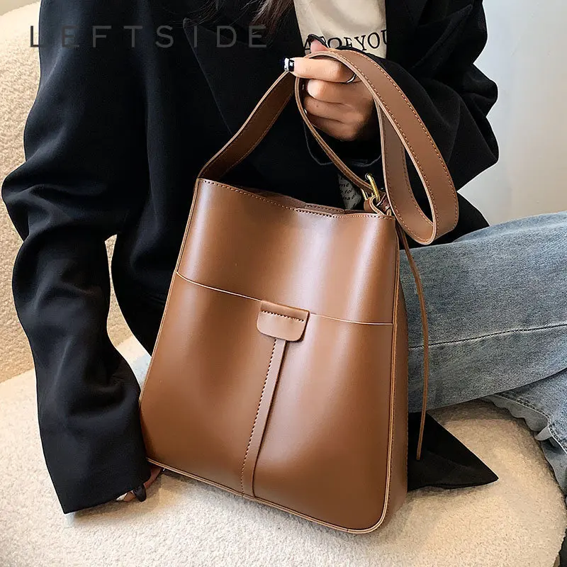 

LEFTSIDE Crossbody Bucket Bags for Women 2022 Winter Tends Small Leather Shoulder Side Bag Handbags and Purses Travel