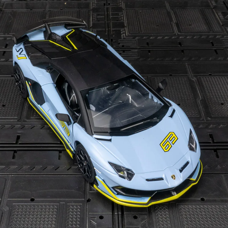 Фото Модель автомобиля Lamborghini Aventador SVJ из сплава металла, масштаб 1:24, с открывающимися дверями с обеих сторон, богатая детализация. №1