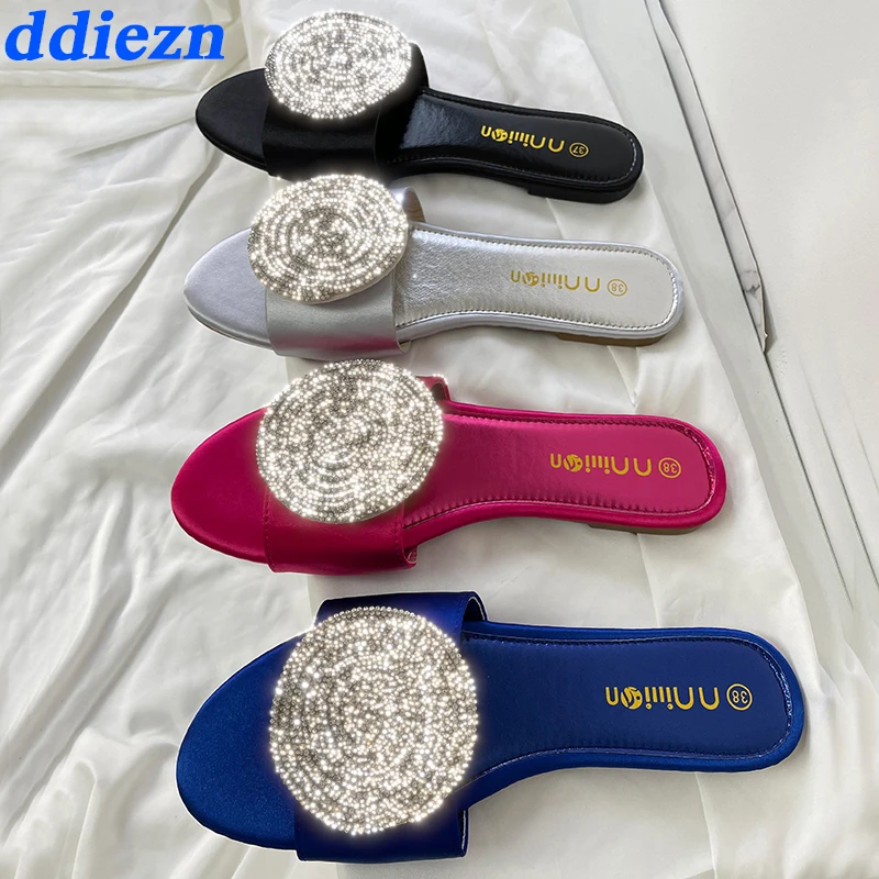 

Шикарные модные тапочки, женские шлепанцы, обувь на плоской подошве, лето 2023, женские шлепанцы для пляжа, повседневные женские сандалии