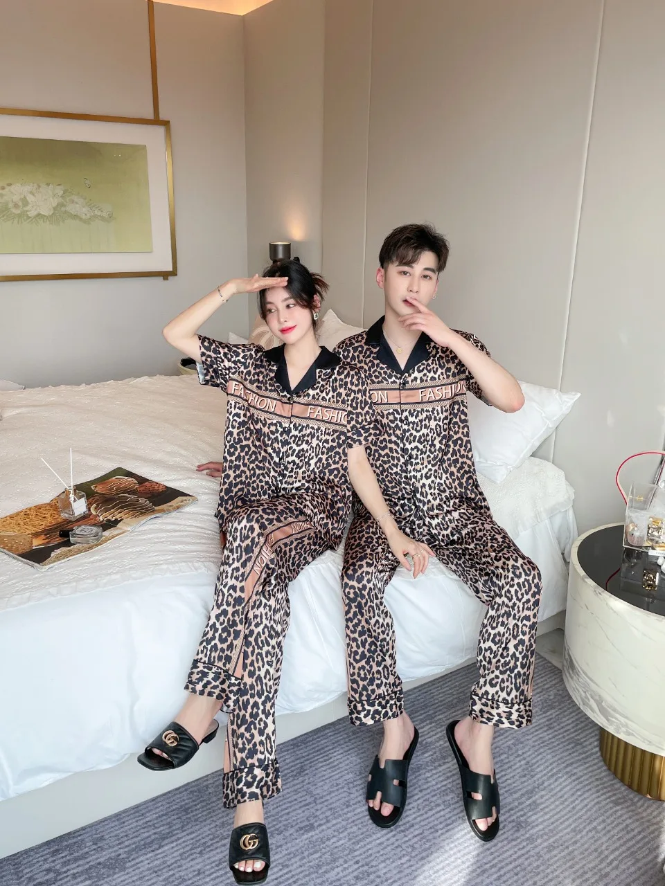 [Women's pajamas] [high-quality]Spring and summer new sexy ice silk pajamas female couple leopard print temptation home clothes