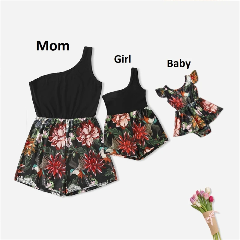 

Off-Shoulder Mother Daughter Matching Overall Dresses Family Look Flower Mommy and Me Clothes One-Piece Woman Baby Girl Jumpsuit