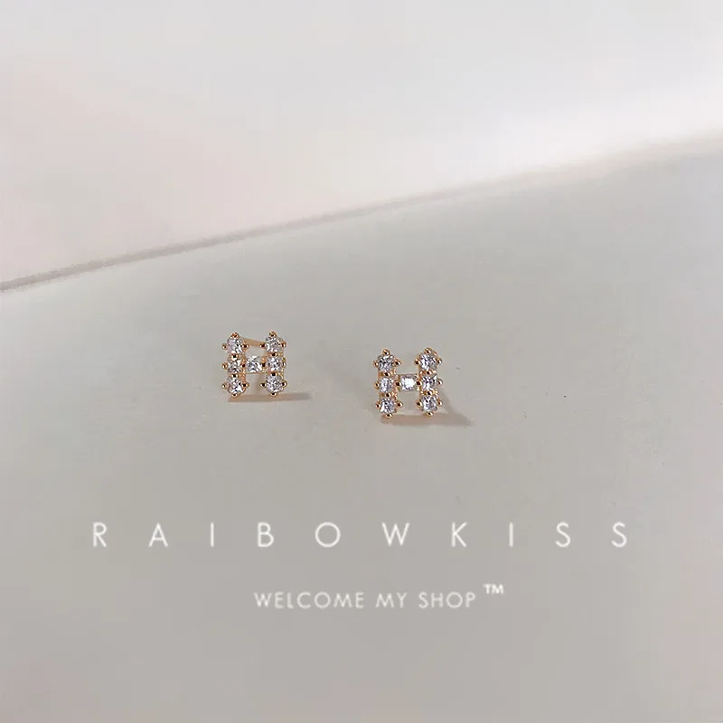

2022 Trend Romantic French Exquisite H Letter Crystal Zircon Stud Earrings For Women Fashion Charm Wedding Jewelry Gifts