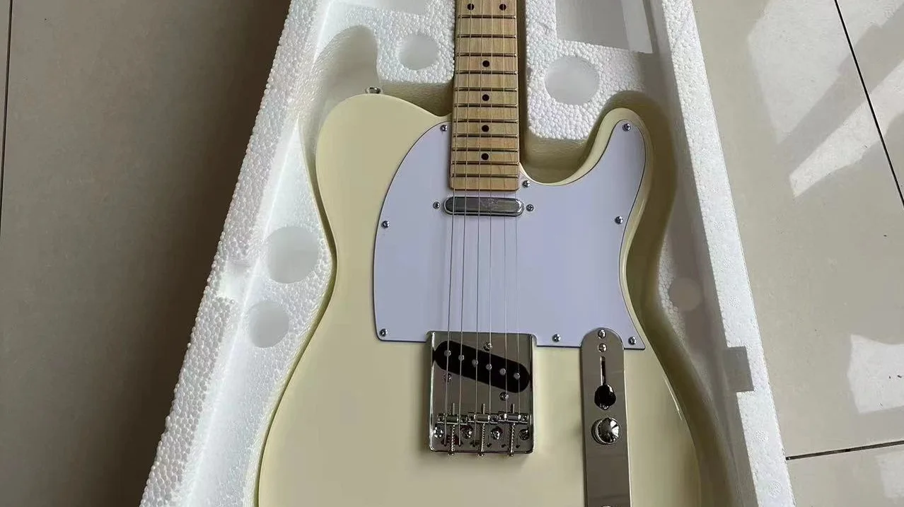 Электрогитара Tele корпус из красного дерева накладка палисандра хромированная