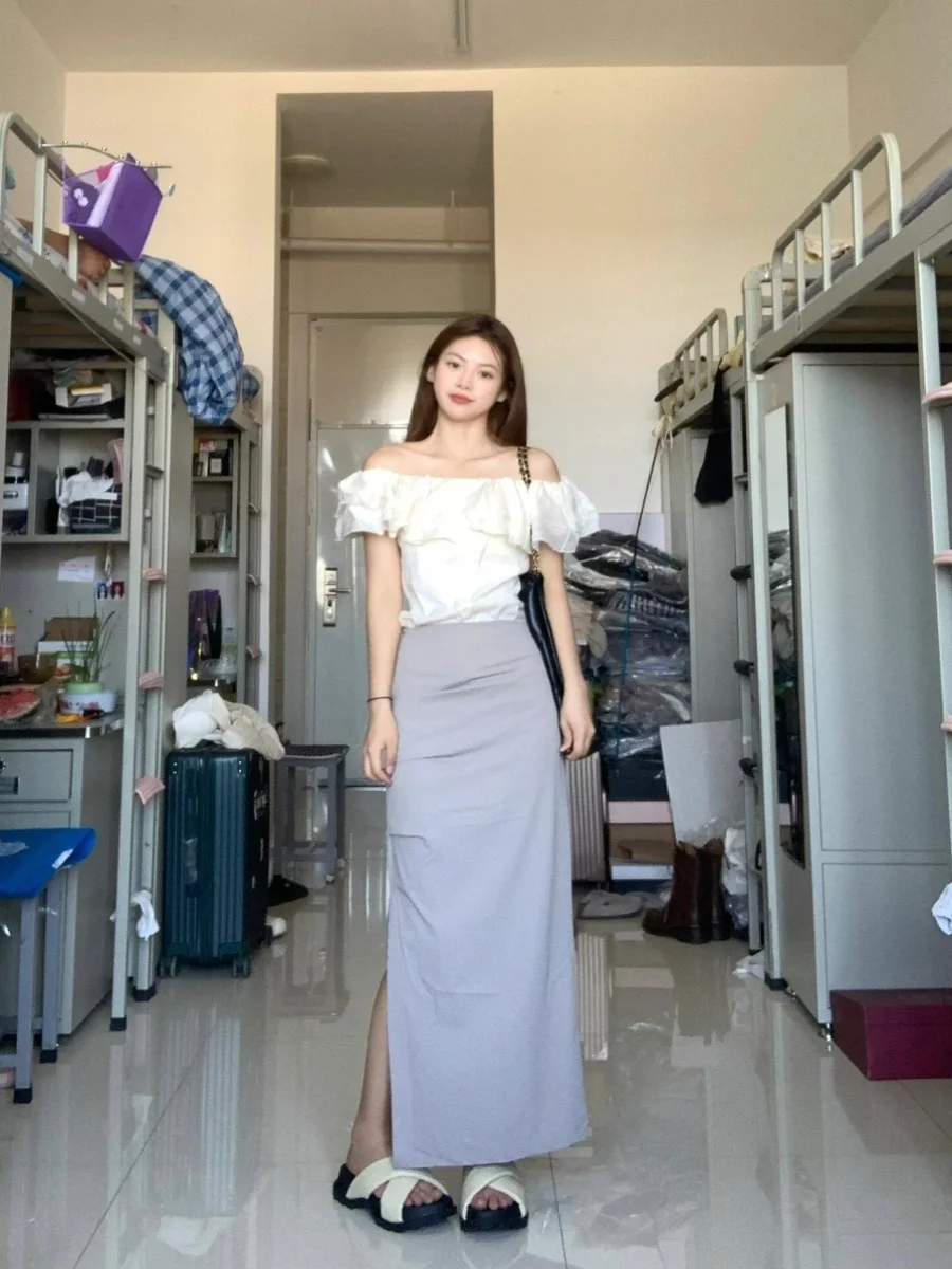 Большие размеры рубашки с открытыми плечами и воротником оборками короткими