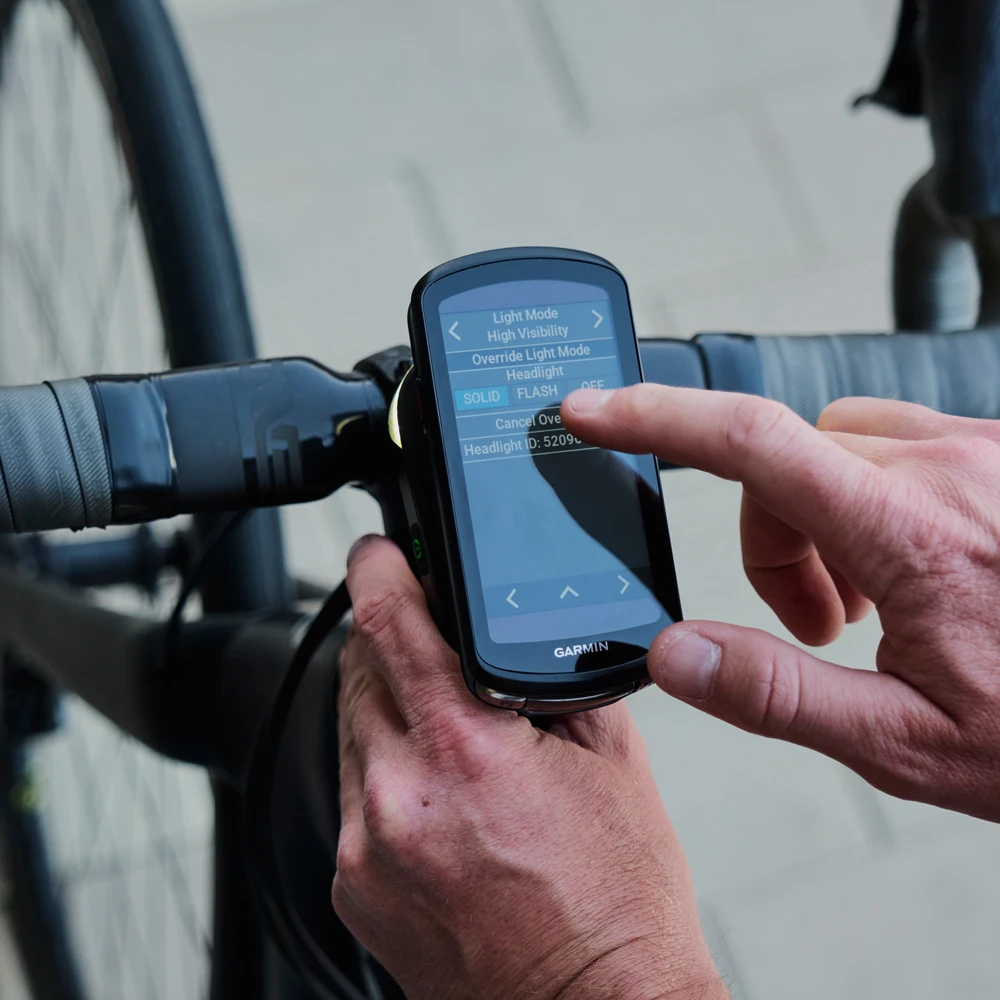 Фото RAVEMEN FR300 ANT + передний фонарь для велосипеда для подключения Garmin, умнее управление, велосипедная светодиодная фара с автоматическим включением/выключением, перезаряжаемая от USB №5