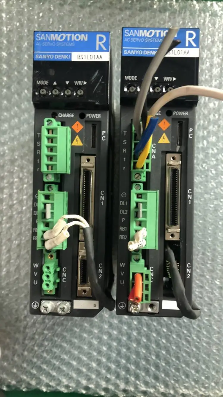 

RS1L01AA servo driver , Used one , 85% appearance new , 3 months warranty , fastly shipping