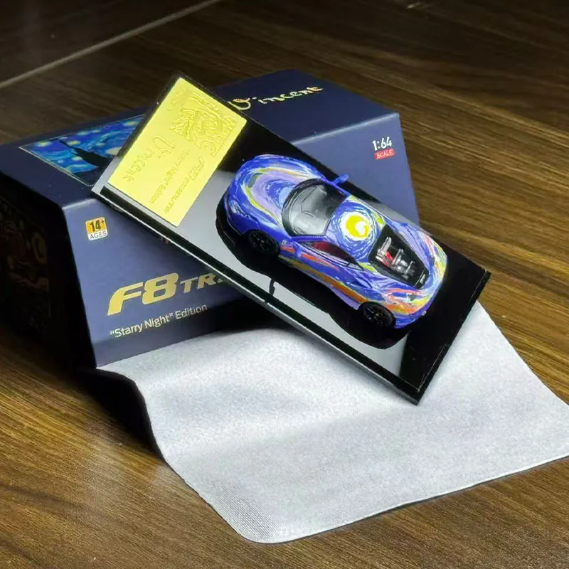 Фото В наличии: Коллекционная модель Karium 1:64 Ferrari F8 Tributo Van Gogh The Starry Night Art Livery, лимитированная серия 699 шт., литая под давлением, суперкар, украшение для стола №2