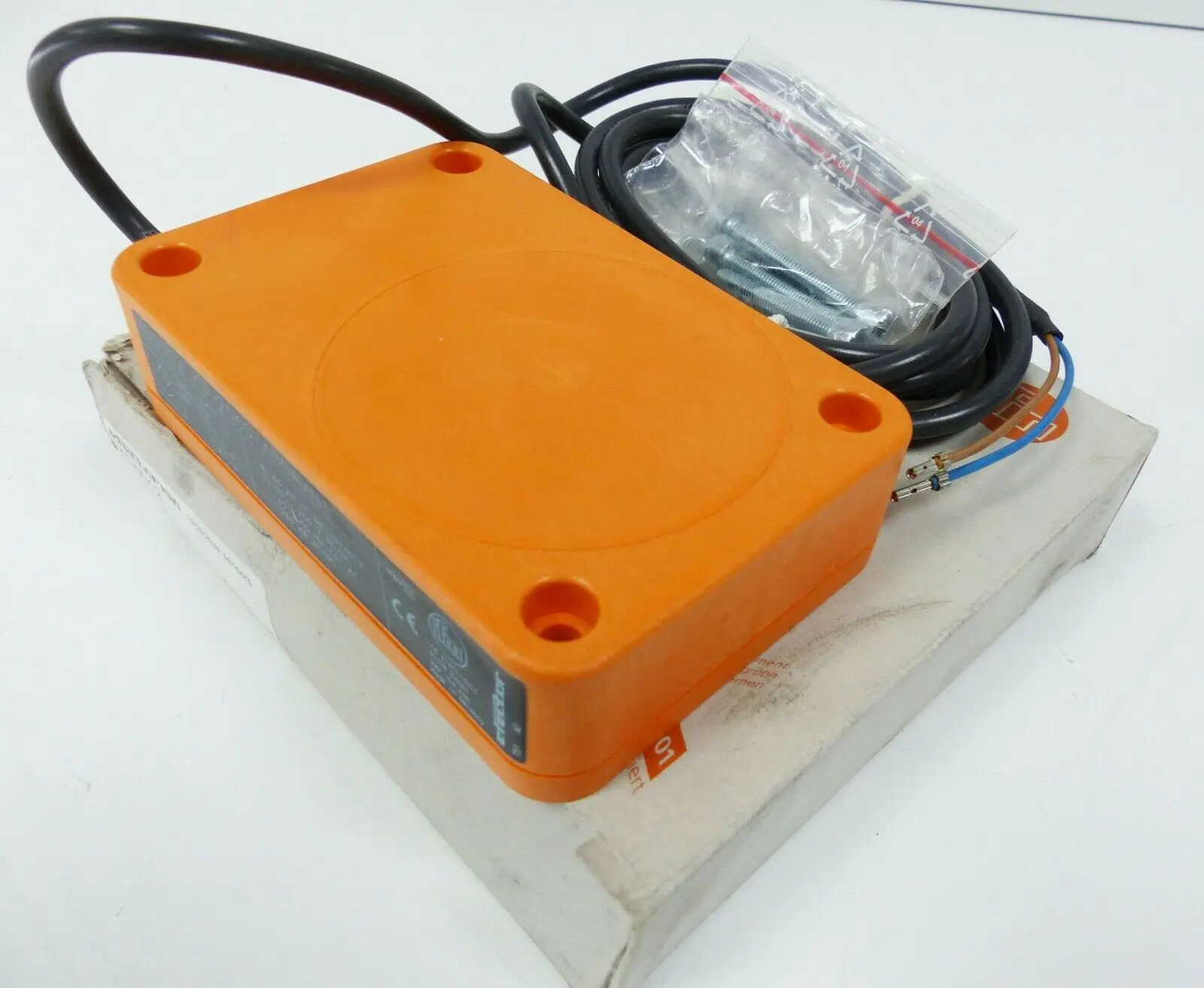 

IFM IIT Series IIT209 IIT206 IIT208 IIT212 II5974 II7100 IIT213 IIT216 Proximity Switch Metal Sensor New Original Product