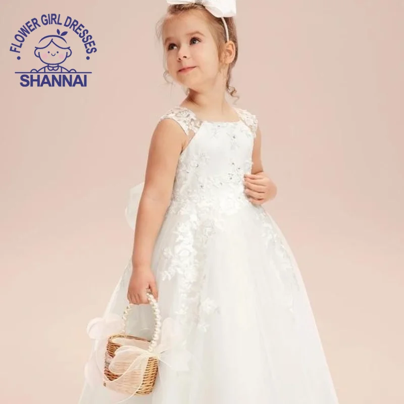 

Длинное платье с V-образным вырезом и бантом на спине