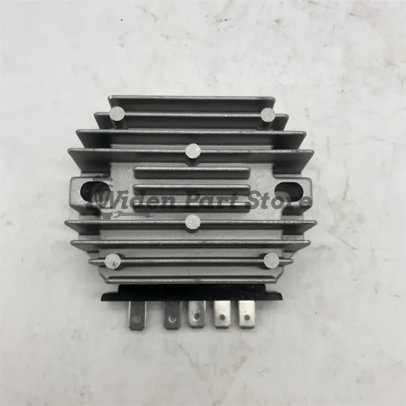 

Запасная часть регулятор напряжения 12 В 129150-77710 подходит для трактора Yanmar F37D F49D F215