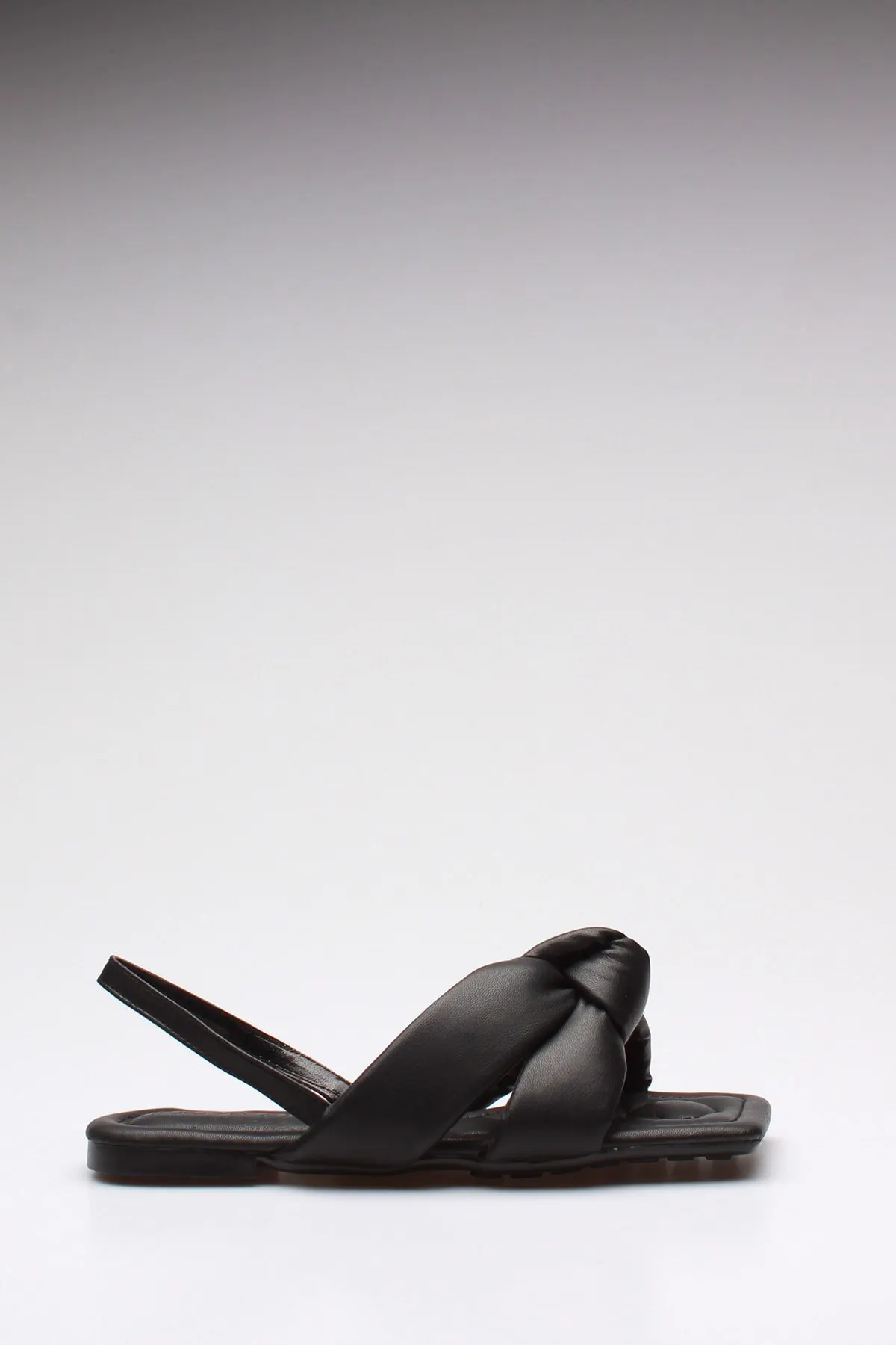 

Fashion Style women's Black Leather Sandals And Slippers Sandals