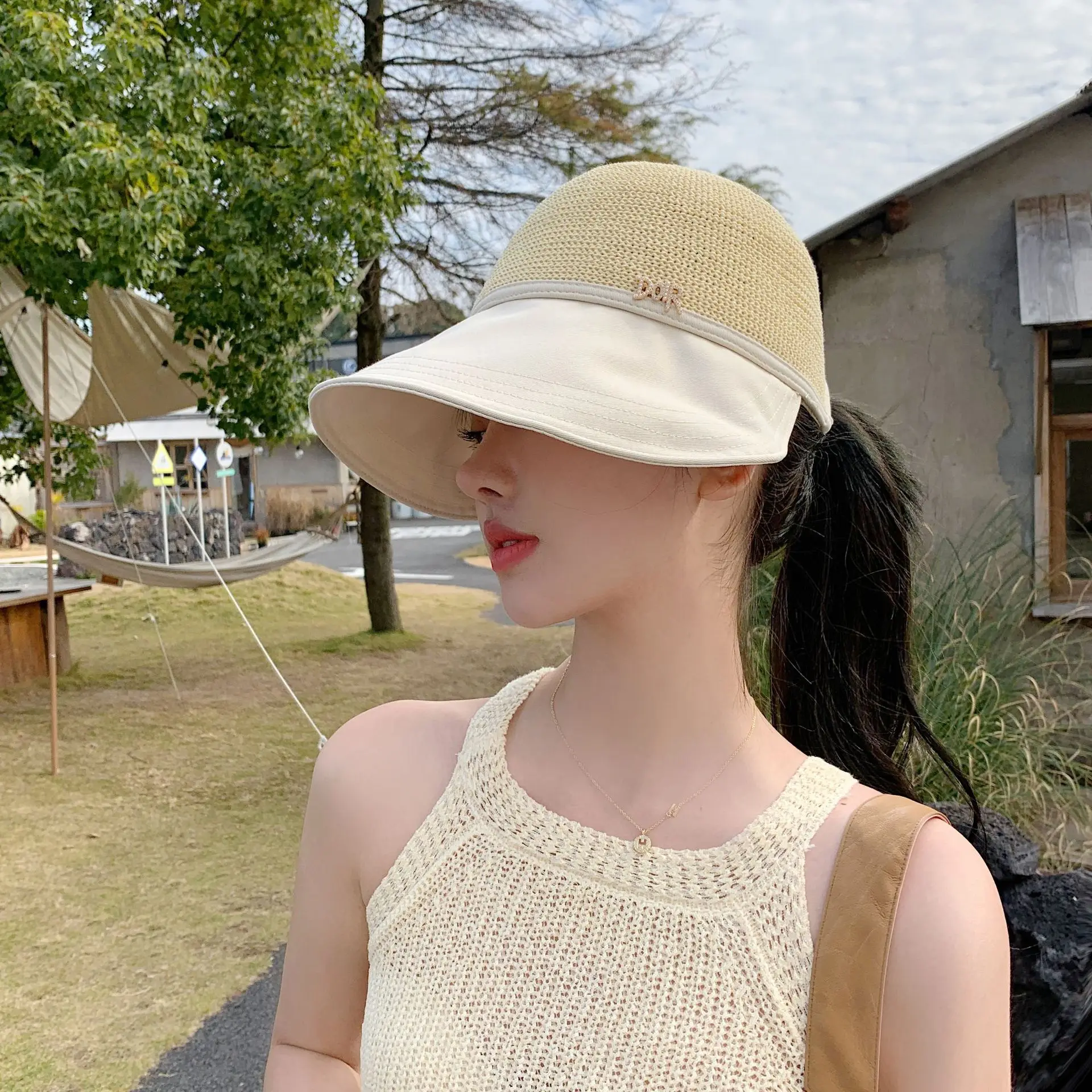 Dvacaman Spring and Summer Sunscreen Hat for Women & Girls Outdoor Beach Casual Hat Accessories