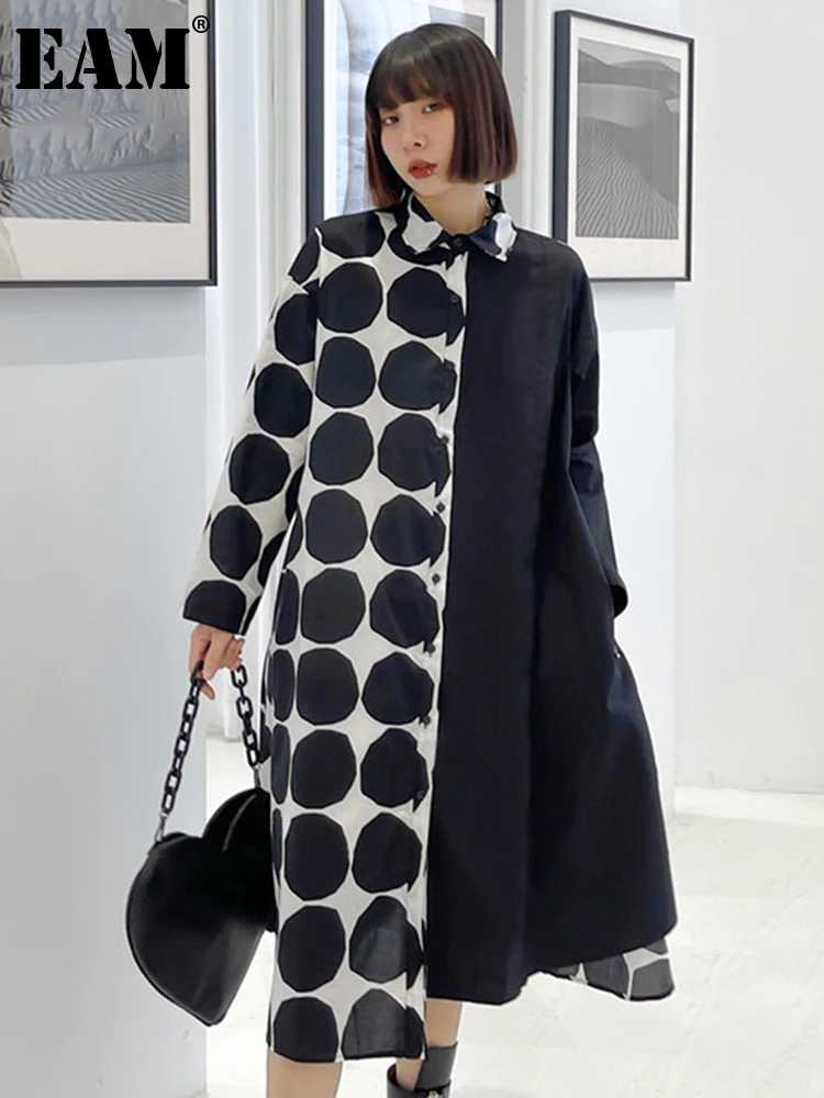 [EAM] женское длинное платье-рубашка с принтом в черный горошек большие размеры