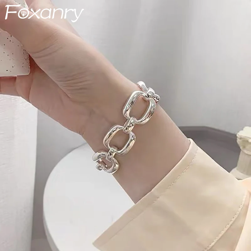 

DAYIN Minimalist Thick Chain Brcacelet Party Jewelry for Women New Fashion Creative Hollow Geometric Holiday Beach Accessories