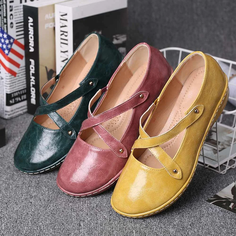 

2022 New Women Leather Shoes Cross Strap Solid Color Casual Comfy Flats Casual Breathable Slip On Flat Shoes Resistant Summer