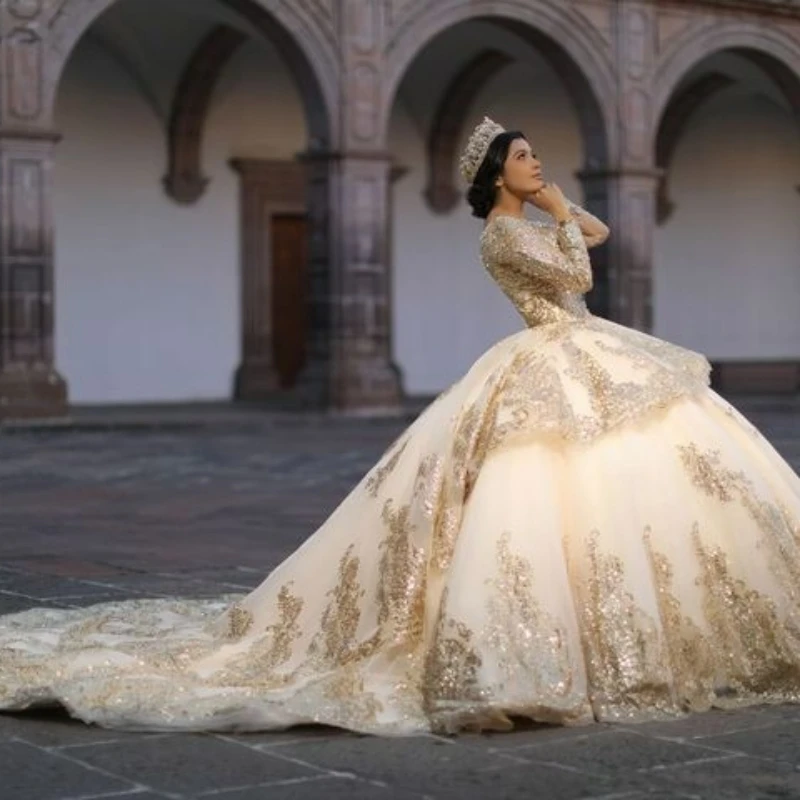

Luxury Gold Appliques Lace Quinceanera Dresses Vestidos De 15 Anos Ball Gown Formal Birthday Corset Back Train Party Prom Gown