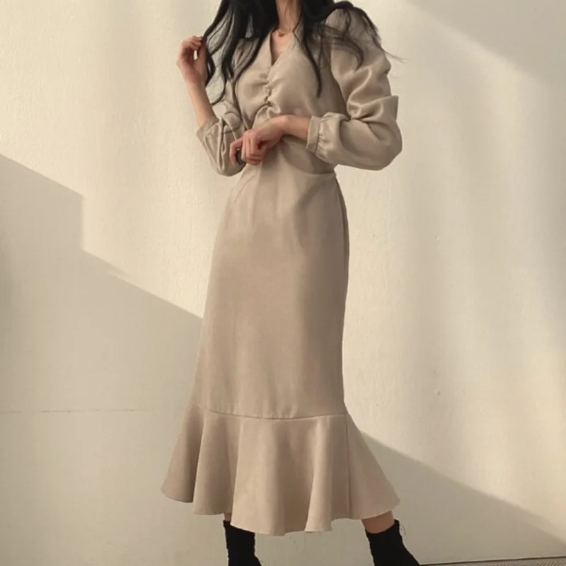 

Женское платье корейский шикарный зимний дизайн Плиссированное Платье с V-образным вырезом со шнуровкой на талии с оборками рыбий хвост дли...