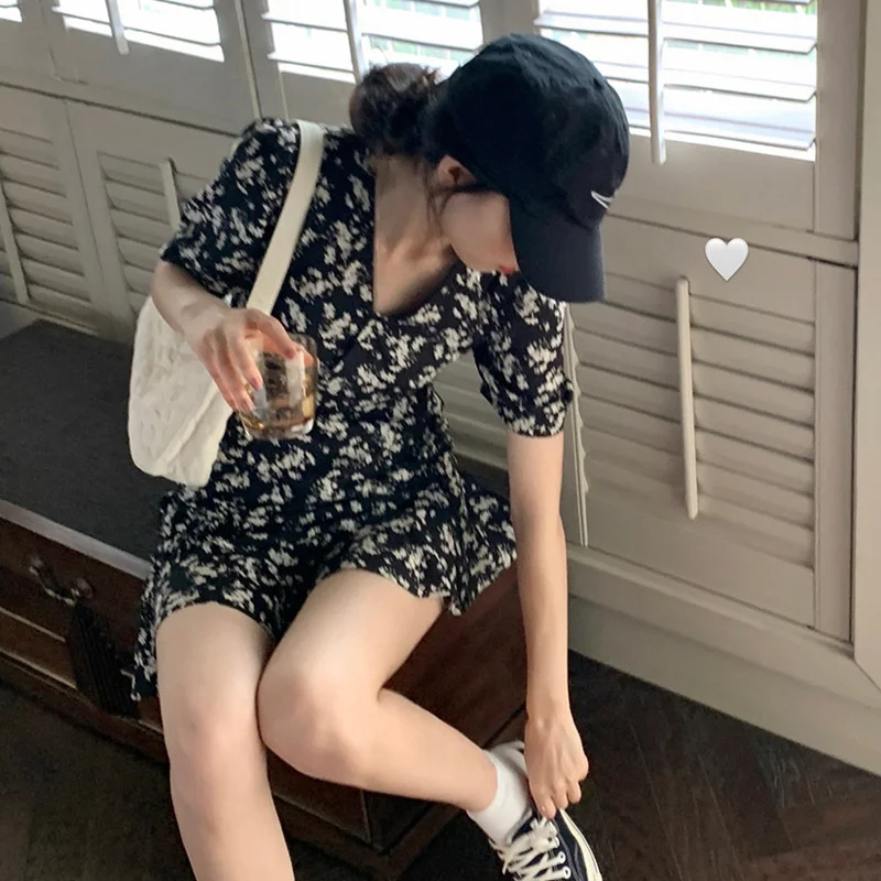 

Women Dress Summer 2022 New French Temperament Fashion Print V-neck Thin Floral Dress For Female