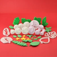 2 4pcs christmas leave chocolates candy cake cookie fondant decorating biscuit plunger cutters mould baking for kitchen bakeware