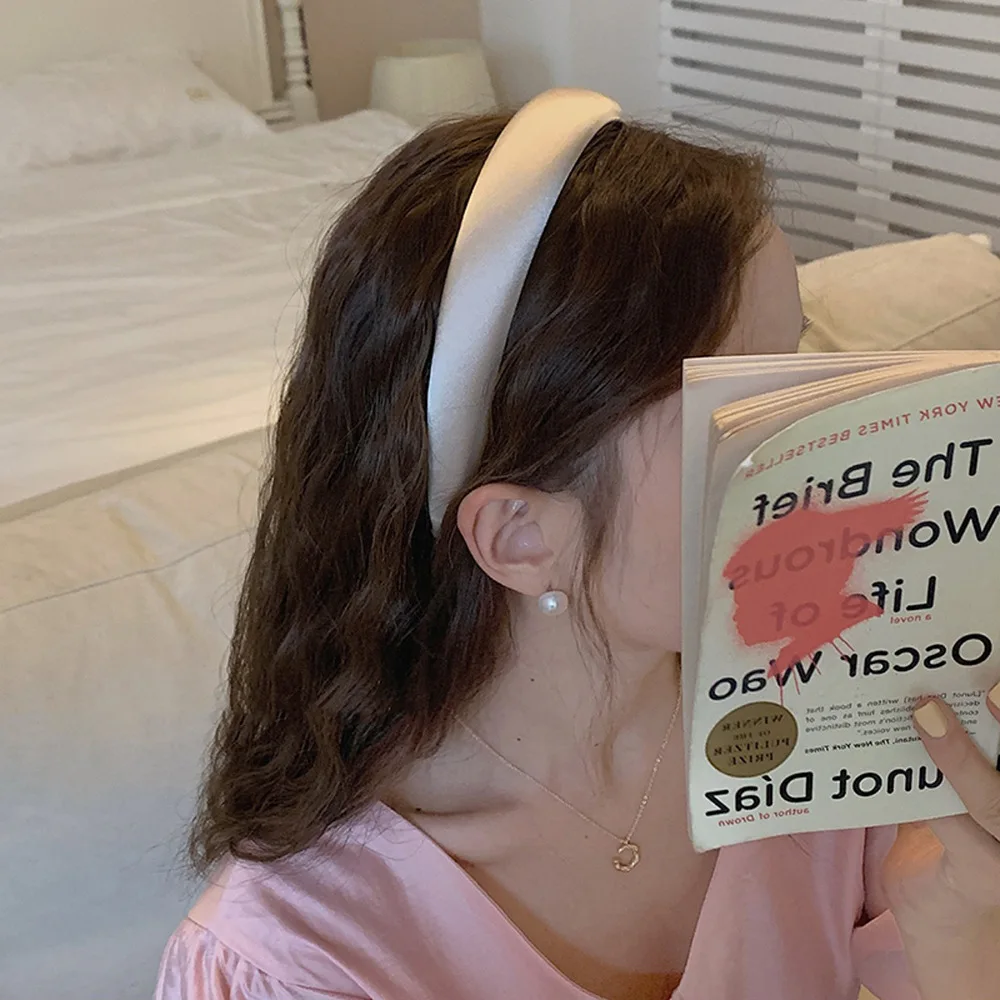 Рисунок 2 - Однотонные элегантные губчатые повязки на голову