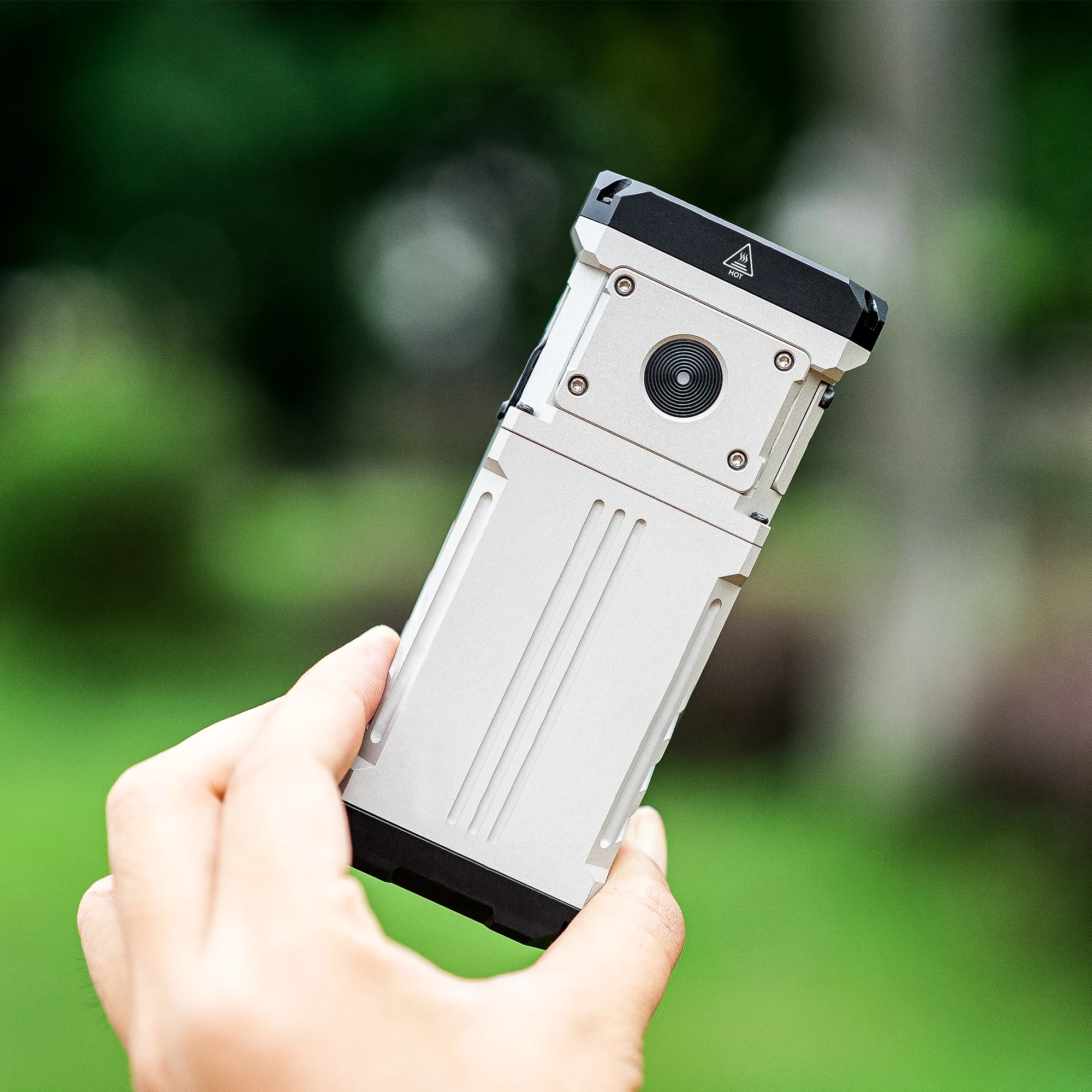 Суперъяркий Тактический перезаряжаемый фонарик WUBEN X1 12000 люмен